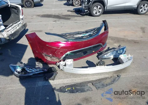 2018 Chrysler Pacifica Hybrid Limited z USA, uszkodzony, nr VIN 2C4RC1N70JR365814